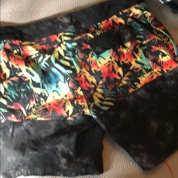Swimming trunks - Picture 3 of 3